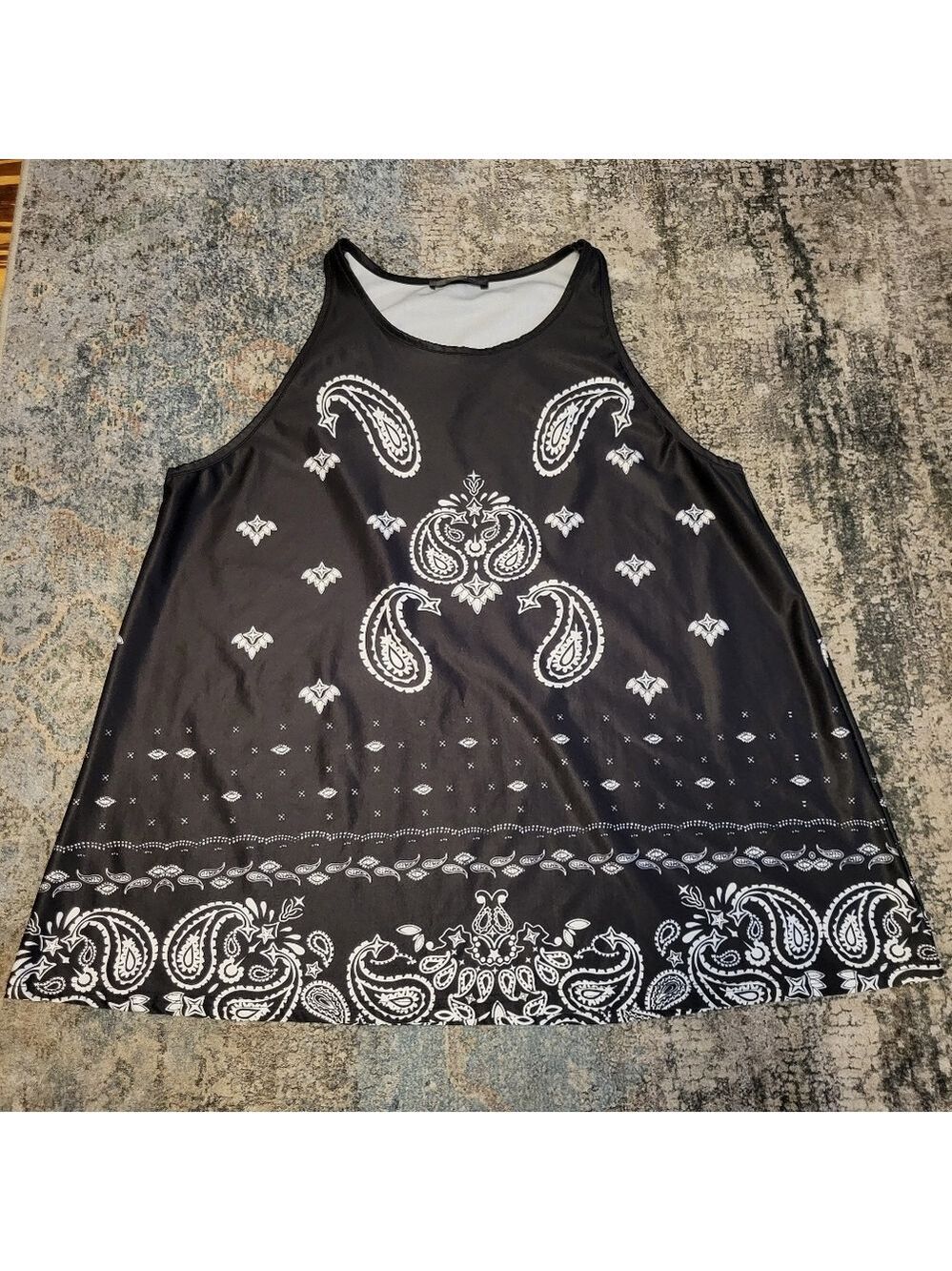 Love U Dear Size XL Black and White Paisley Women's Top